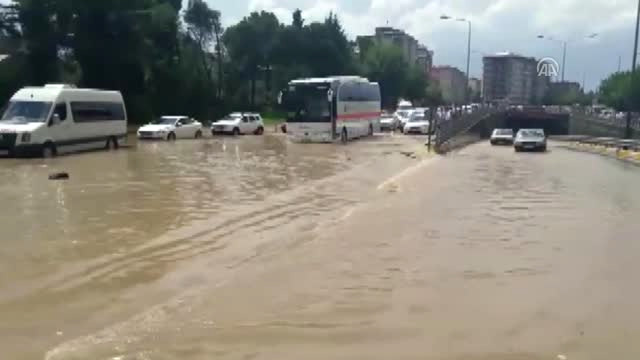 Denizli’de Dolu ve Sağanak Etkili Oldu