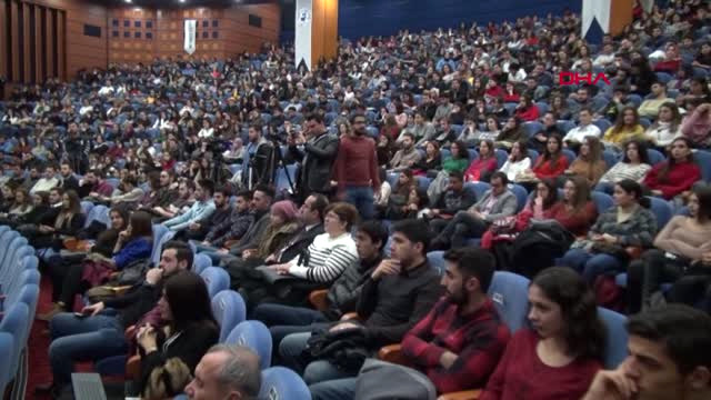 Denizli Ünlü Oyuncu Kaynarca: ‘Dünyada Yaşarken Helvası Dağıtılan Tek Aktörümdür’