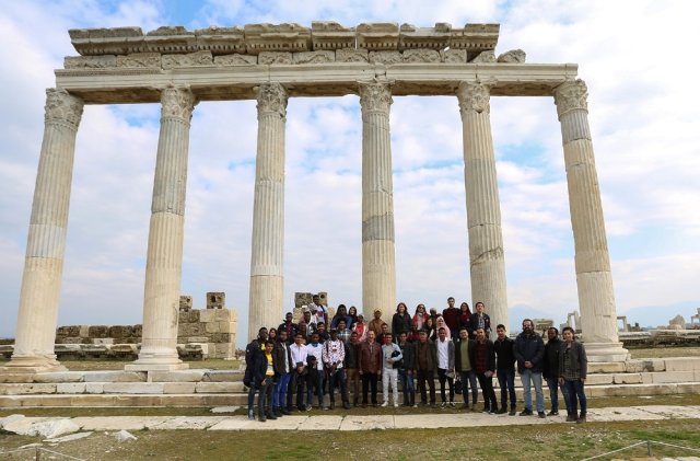 Paü’de Öğrenim Gören Yabancı Öğrenciler Antik Şehirleri Gezdi
