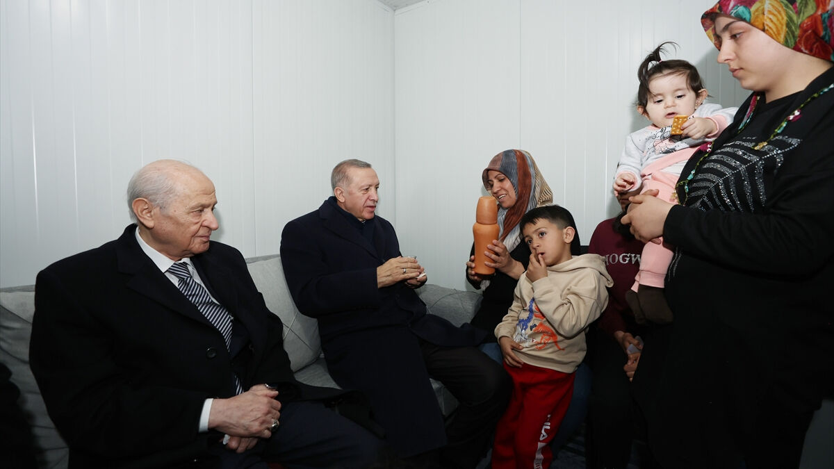 Cumhurbaşkanı Erdoğan, Malatya’daki konteyner kenti ziyaret etti