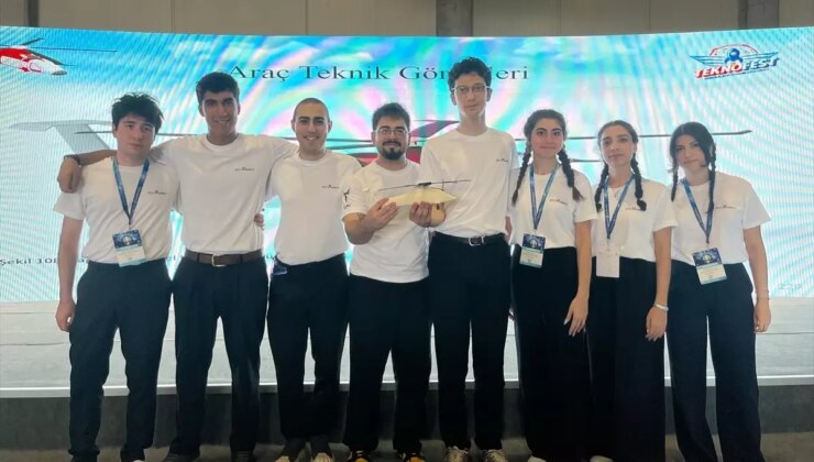 İEÜ Öğrencileri ‘Çalıkuşu’ Helikopteri ile Türkiye Birincisi Oldu