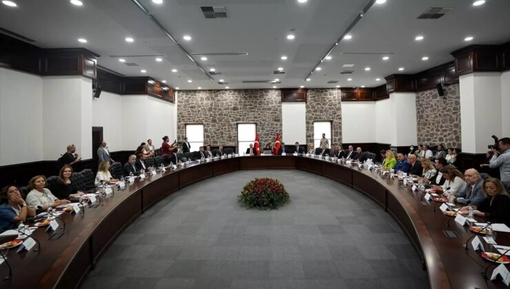 İzmir Körfezi’ndeki Kirliliğe Karşı Acil Aksiyon Planı Toplantısı Gerçekleştirildi