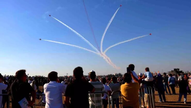 TEKNOFEST 2023’te Türk Yıldızları Gösterisi Nefes Kestirdi