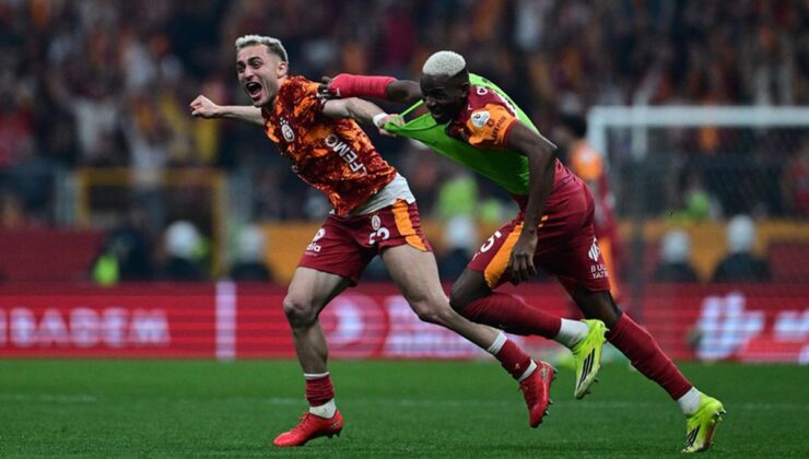 Sevinçten yerinde duramayan Victor Osimhen stadı koşarak terk etti
